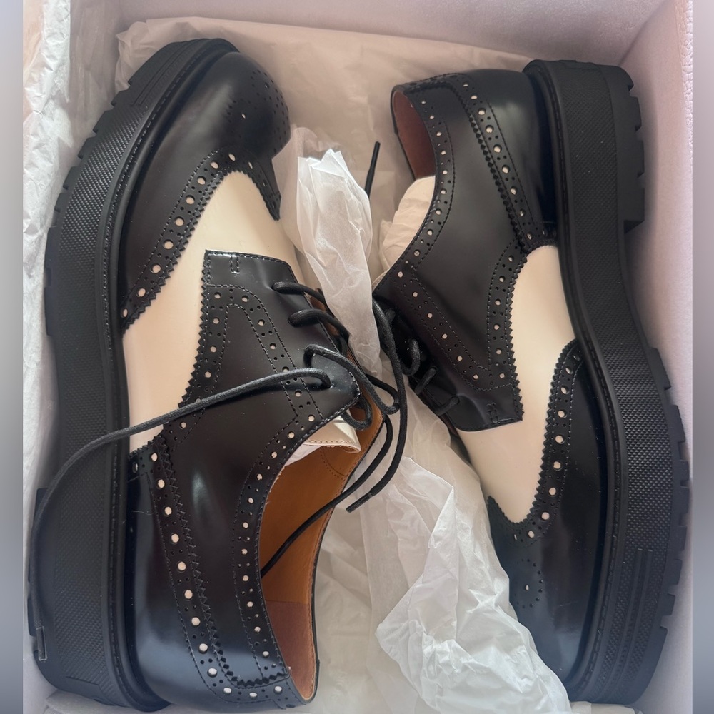 Dior Black and White Women's Brogue Oxfords Shoes - Picture 5 of 9